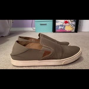 OLUKAI olive green slip on
